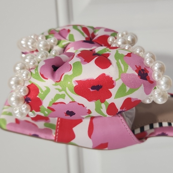 🩷🔹️ Betsey Johnson🔹️ LIAH Womens Satin Pearl trim Flatform Sandals - Picture 11 of 13